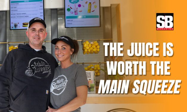 THE JUICE IS WORTH THE MAIN SQUEEZE