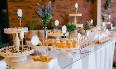 Social Dining: The Biggest Wedding Food Trend To Keep An Eye On