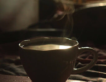 What Should You Be Drinking First Thing In The Morning?