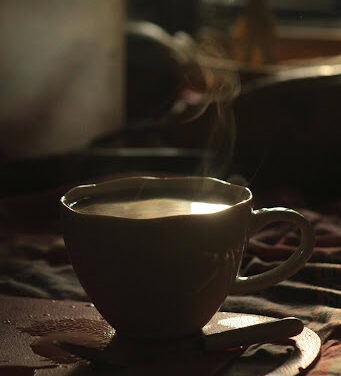 What Should You Be Drinking First Thing In The Morning?