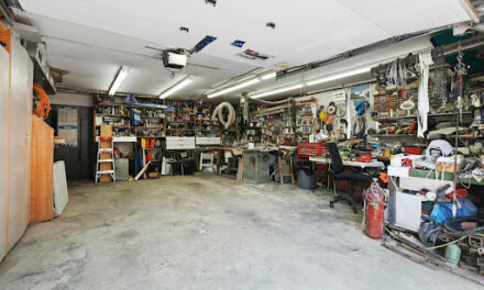 Signs You Need Immediate Garage Door Repair Services