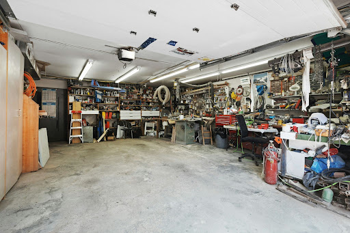 Signs You Need Immediate Garage Door Repair Services