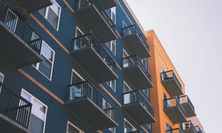 4 Practical Apartment Hunting Tips First-Time Renters Should Know