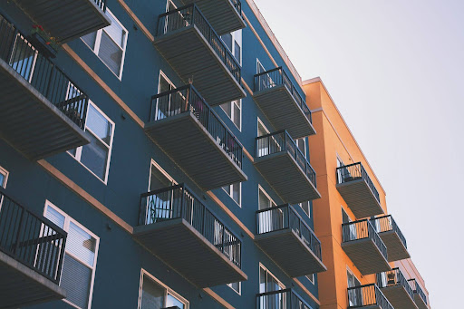 4 Practical Apartment Hunting Tips First-Time Renters Should Know