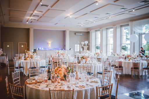 How to Create an Unforgettable Event Beyond the Menu